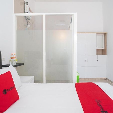 Reddoorz Syariah At Winong Nganjuk Hotel Exterior photo