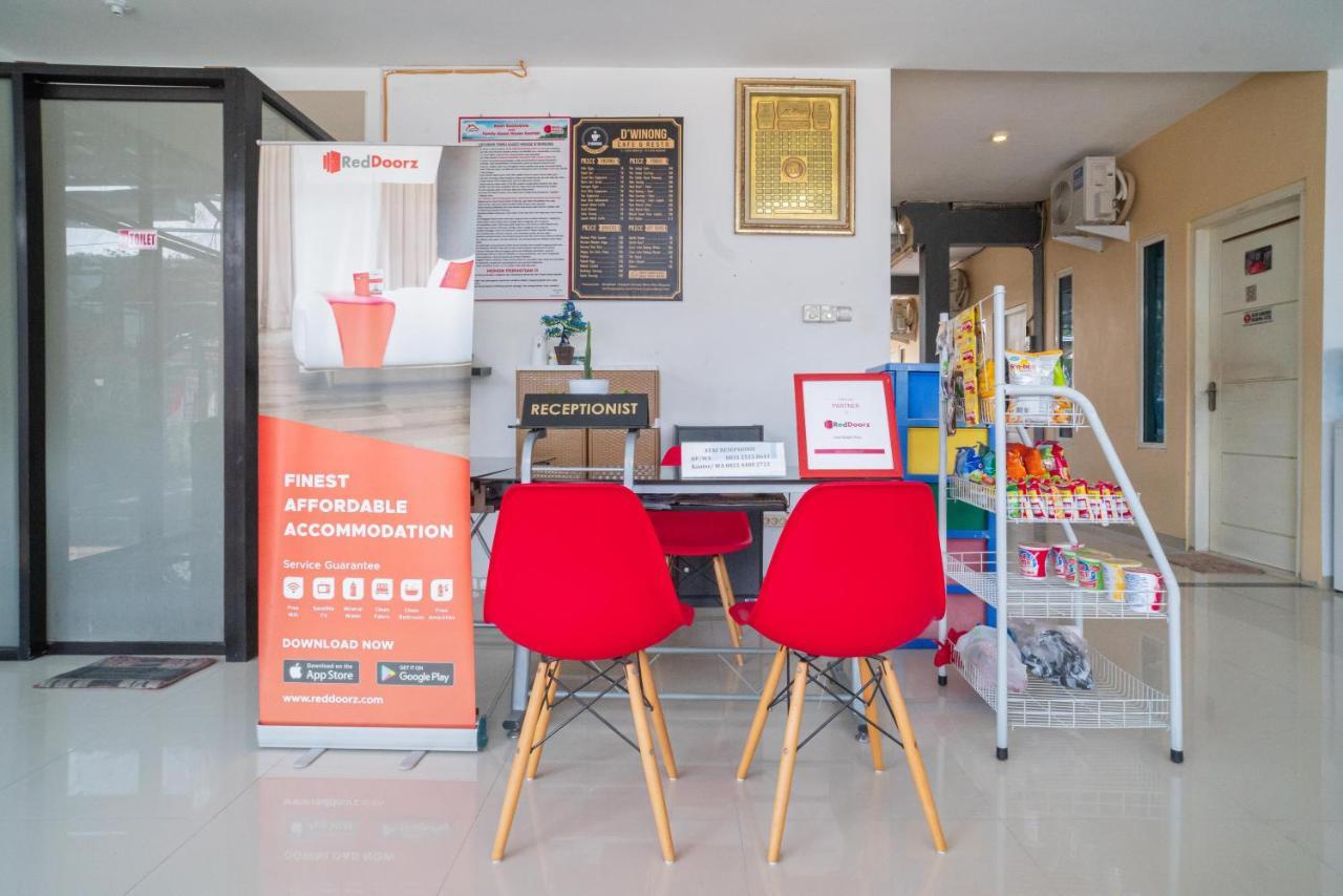 Reddoorz Syariah At Winong Nganjuk Hotel Exterior photo