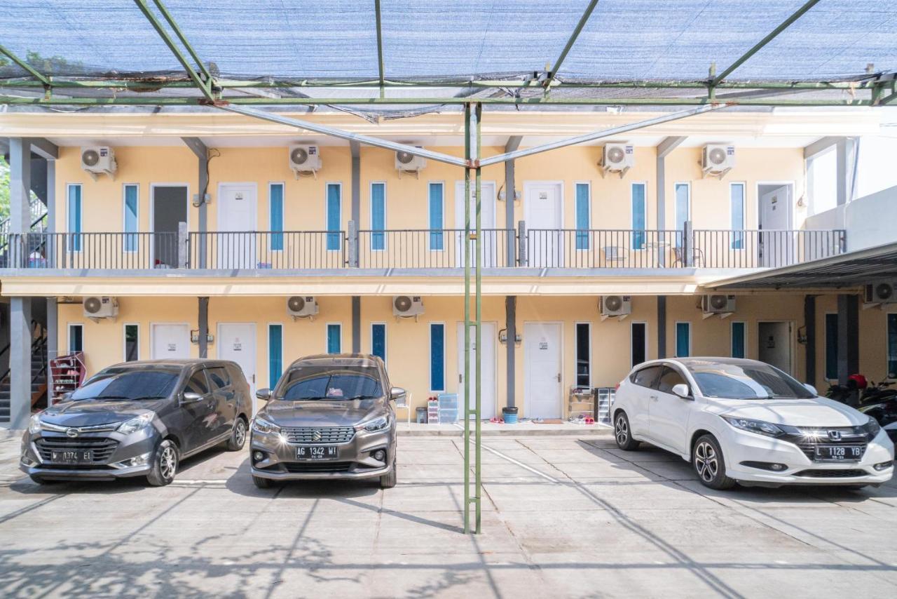 Reddoorz Syariah At Winong Nganjuk Hotel Exterior photo