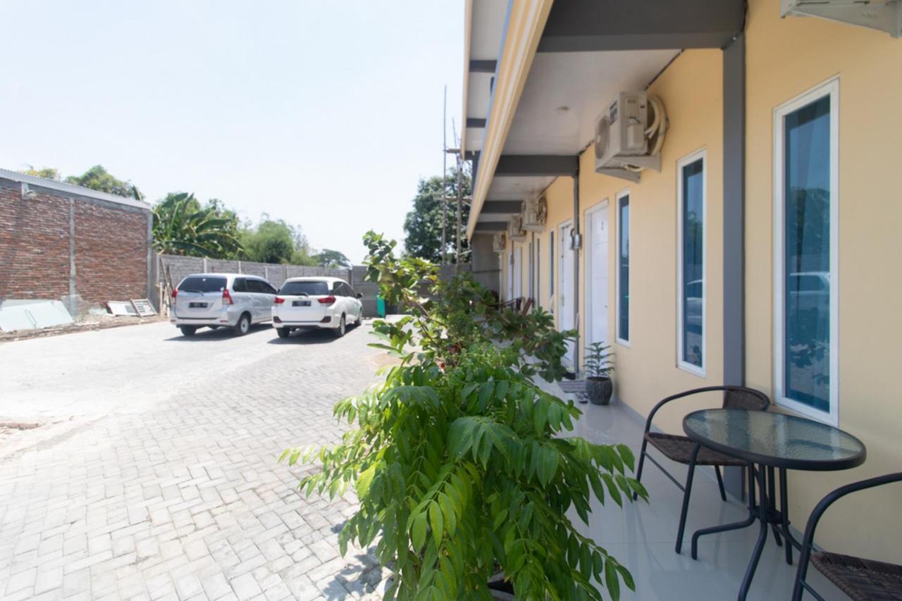 Reddoorz Syariah At Winong Nganjuk Hotel Exterior photo